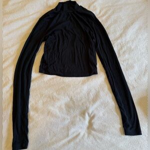 Aritizia Sunday Best Black Sweater